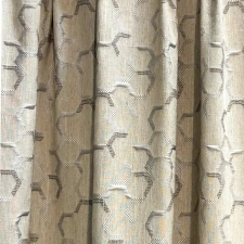 Liam - Homokszínű geometrikus mintás 6% len vászon sötétítő függöny  egyedi méretre varrva