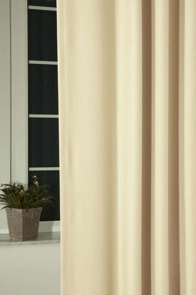 Bézs színű üni blackout sötétítő függöny, min.100x150 cm/db
