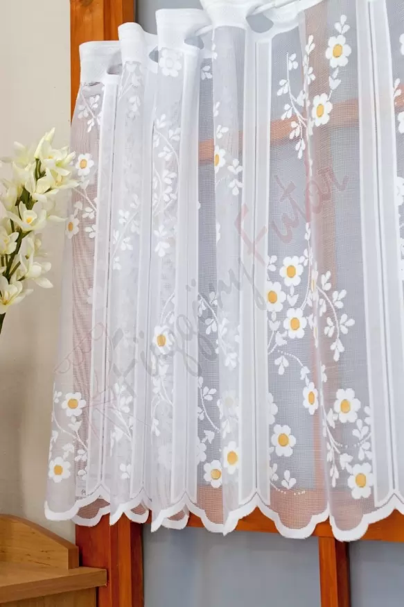 Fehér alapon sárga virágmintás jacquard vitrázs függöny  2447/90