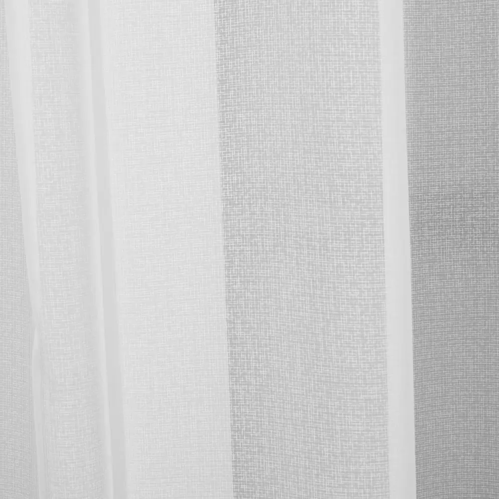 Fehér színű tetra sablé függöny egyedi méretre varrva