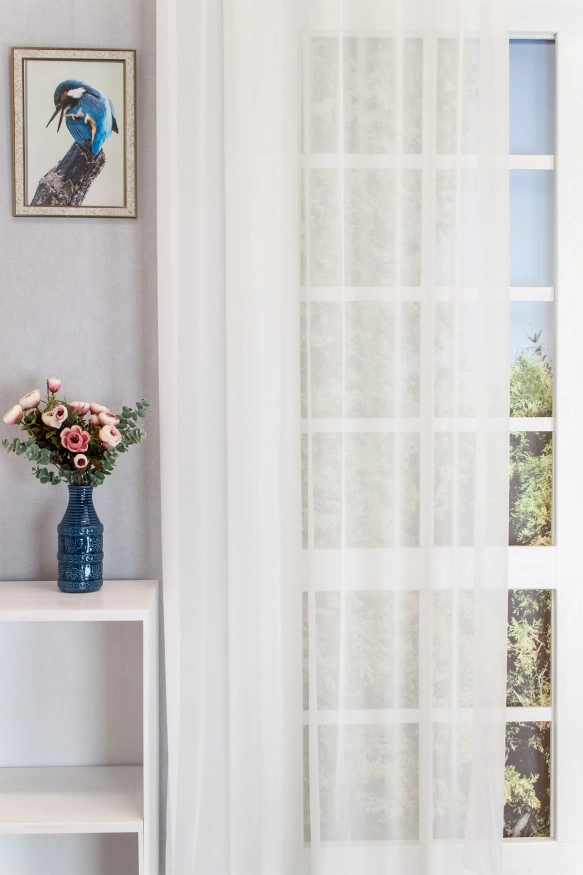 Mary – Finom szálú, puha, ecrü színű voile függöny, ólomzsinóros MARY/290/02	