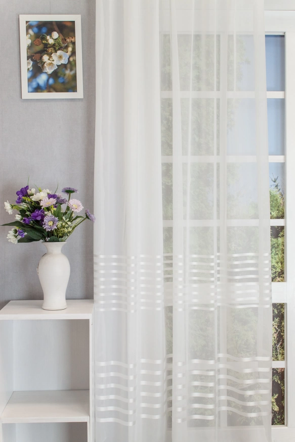 Fehér csíkos voile függöny, ólomzsinóros 1237/290/01