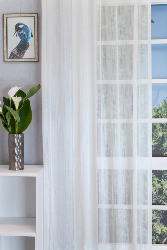 Fehér, fényes ezüstszálas függöny, ólomzsinóros, 280 cm  5906/290/01