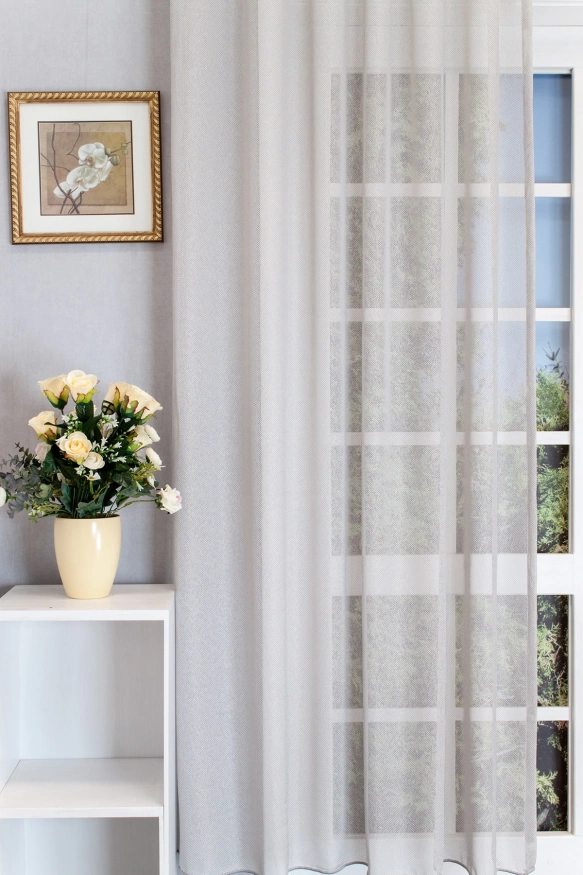 Magic – hamuszürke színű szakításálló, macskaálló fényáteresztő struktúr tüll függöny, ólomzsinóros Magic/320-907