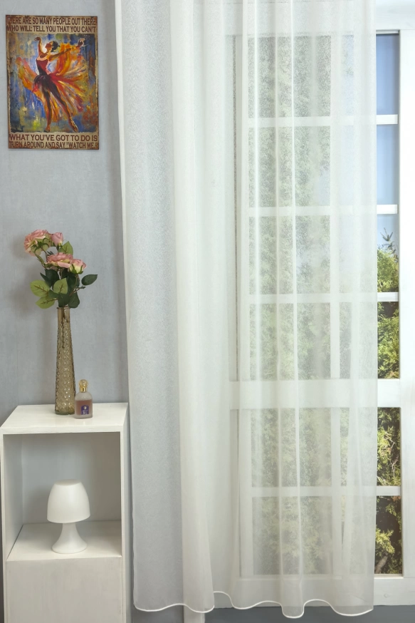 Odette - Ecrü színű szórt mintás sablé függöny Odette/300/02