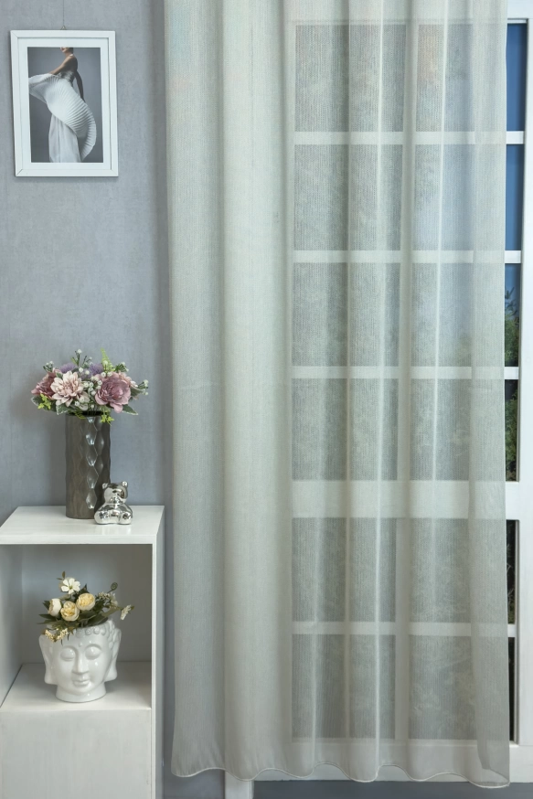 Rosemary - Világosszürke színű selymes fényű jacquard függöny Rosemary/300/04