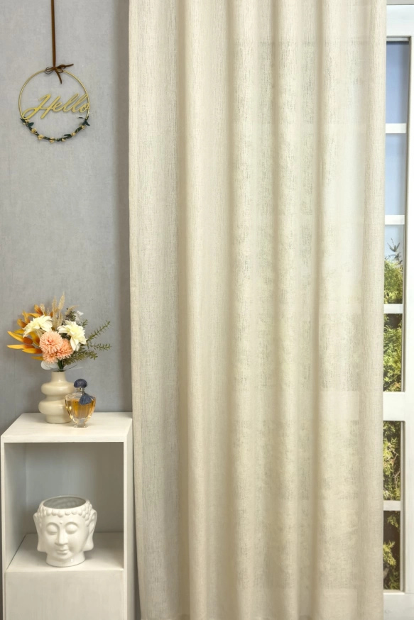 Tejeskávé színű, rusztikus stílusú, sűrű szövésű fényáteresztő függöny 21146/300-108