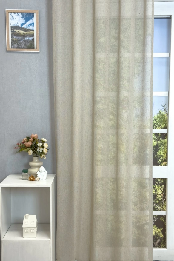 Szürkés-barna színű, puha tapintású 10% len fényáteresztő függöny 167057889