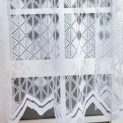 Fehér színű, rombusz mintás jacquard függöny  egyedi méretre varrva