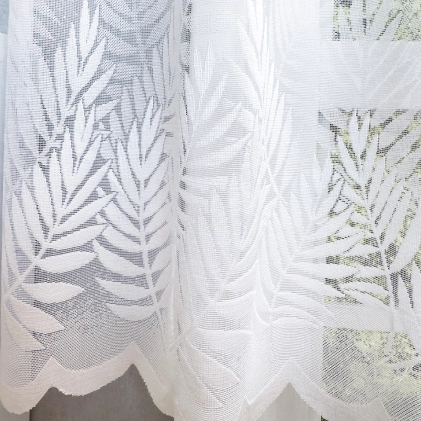 Fehér színű, trópusi pálmalevél mintás jacquard függöny  egyedi méretre varrva