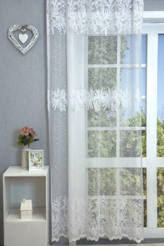 Fehér színű indamintás, bordűrös jacquard függöny  egyedi méretre varrva