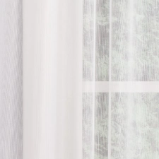 Fehér színű, fényáteresztő tetrasablé függöny, szálbeszövéses mintával egyedi méretre varrva