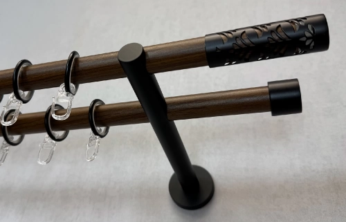 Lotus – arabica barna, kétsoros fém függönykarnis-garnitúra, 160 cm, átm. 19 mm