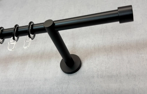 Alfa – matt fekete, egysoros fém függönykarnis-garnitúra, 200 cm, átm. 19 mm