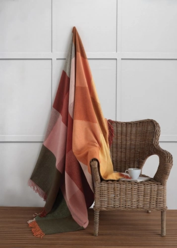 Monserrat - Rozsdabarna mintás puha anyagú pléd 150x200 cm