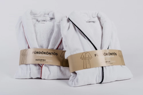 Velúr fehér fürdőköntös M Mályva paszpóllal