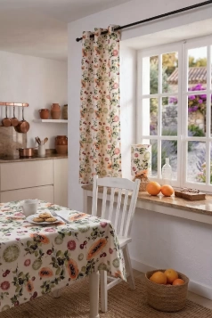 Papaya - Homokszínű alapon színes mediterrán gyümölcsmintás vászon dekor és abrosz anyag 